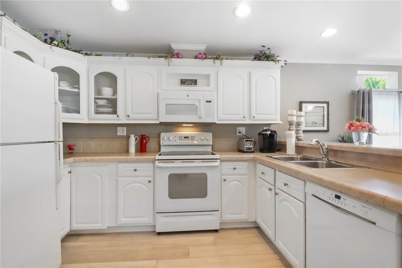 MAPLE LEAF ESTATES - Residential