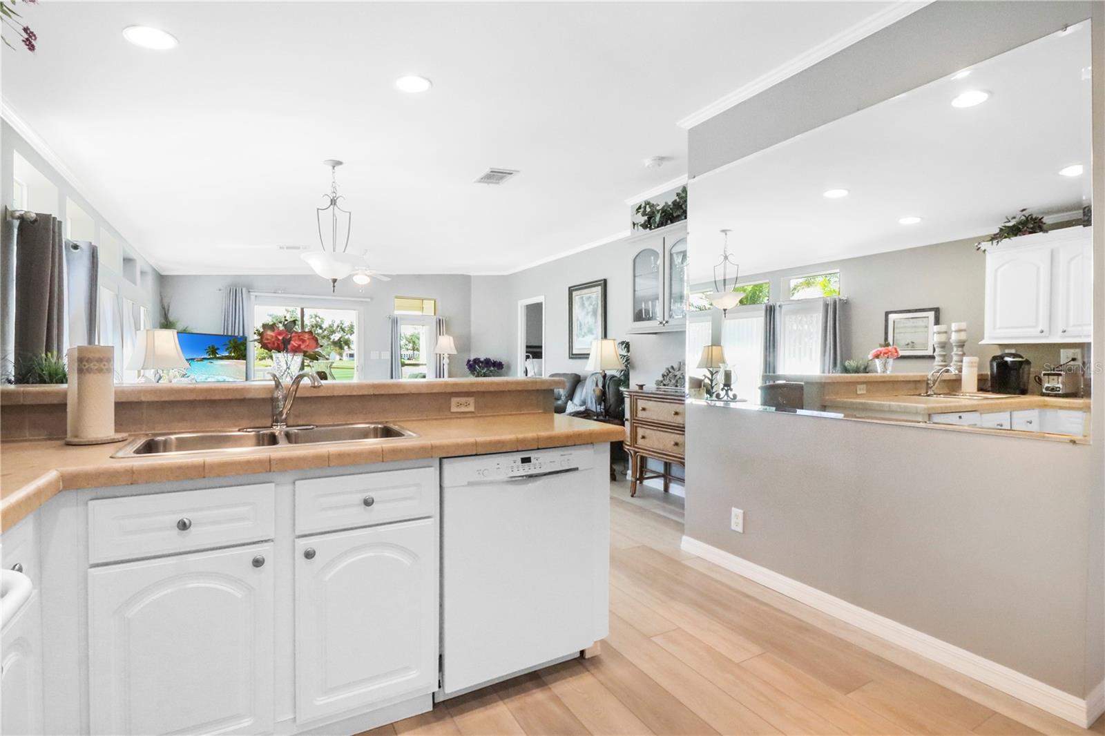 MAPLE LEAF ESTATES - Residential