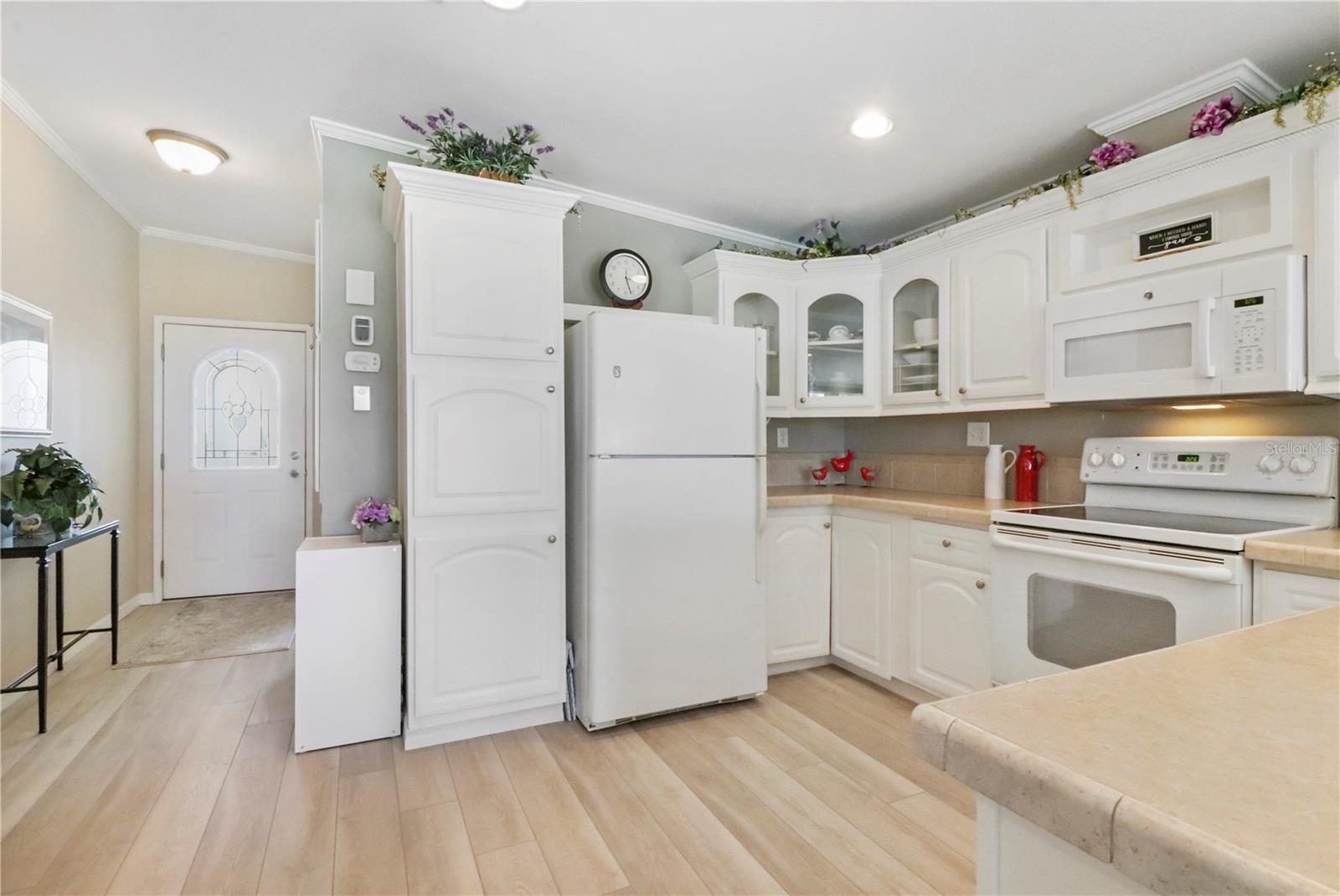 MAPLE LEAF ESTATES - Residential