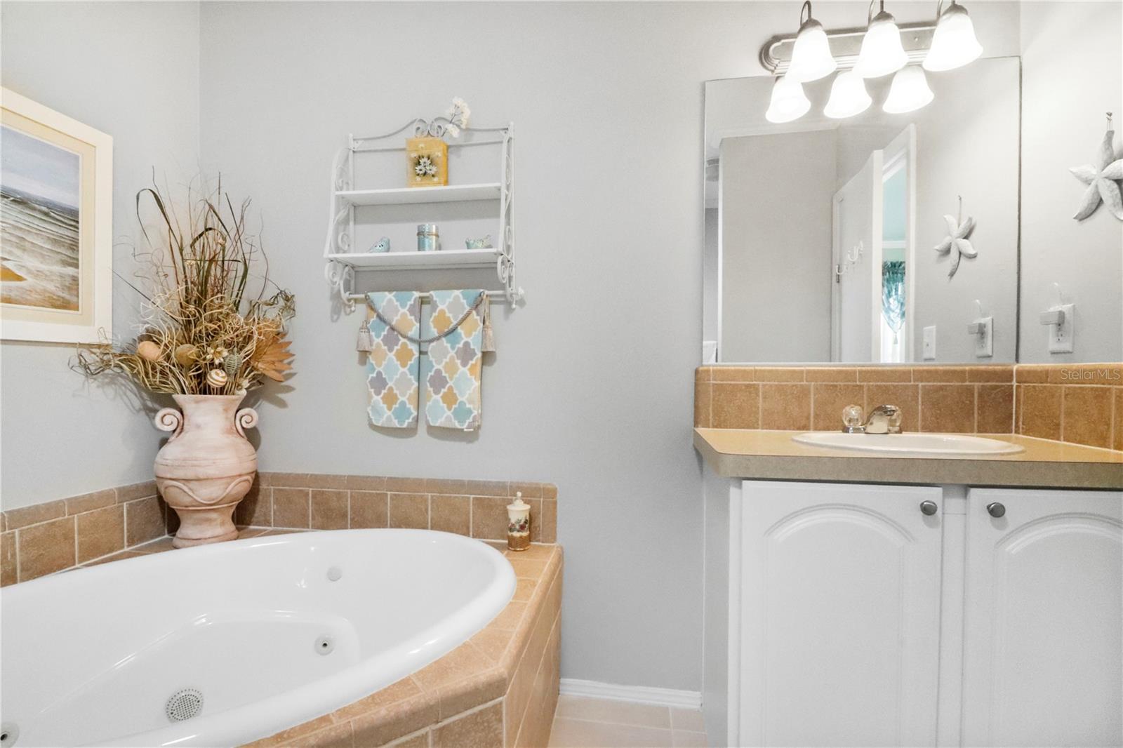 MAPLE LEAF ESTATES - Residential