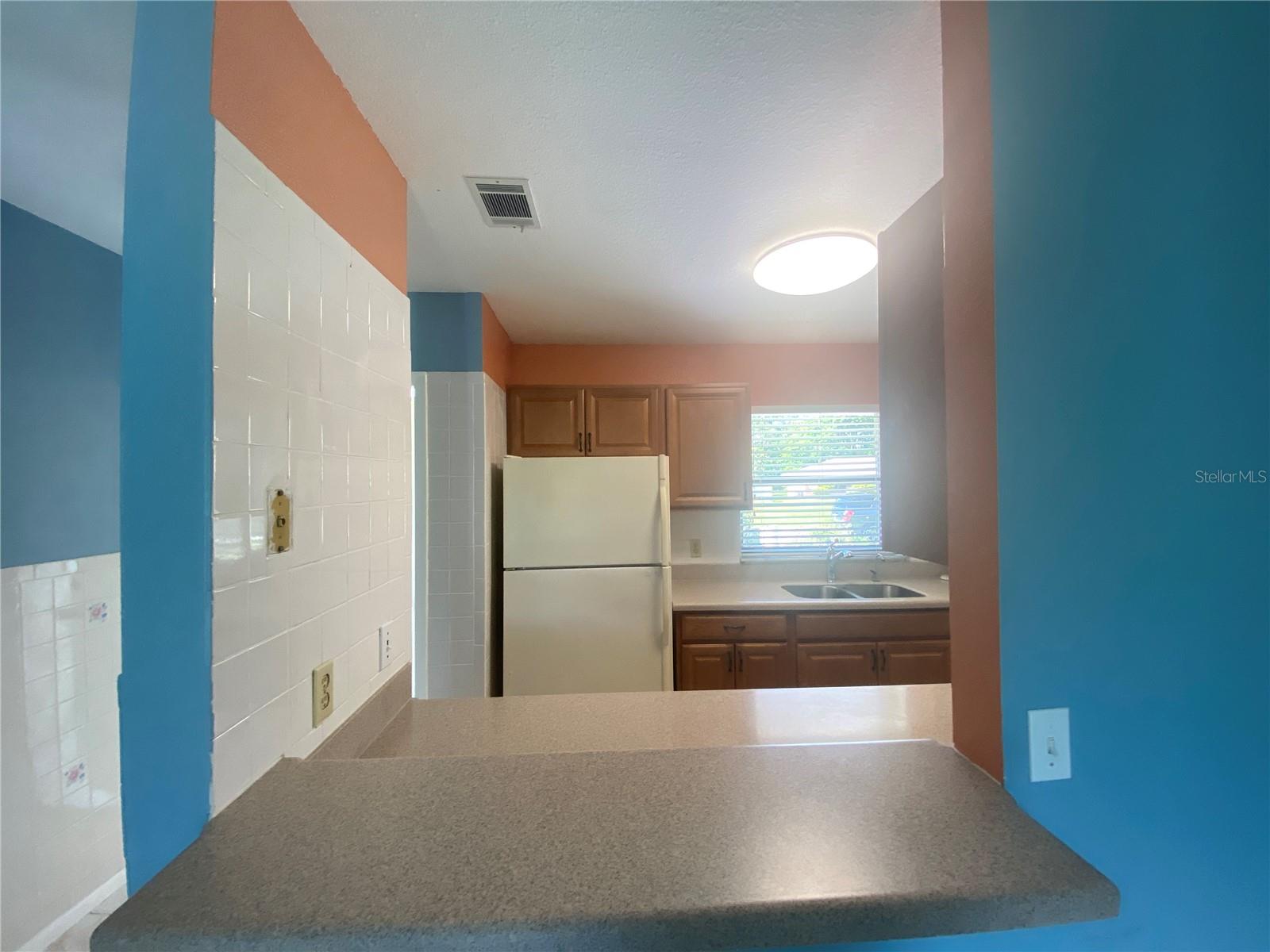 6618 KENWOOD DRIVE