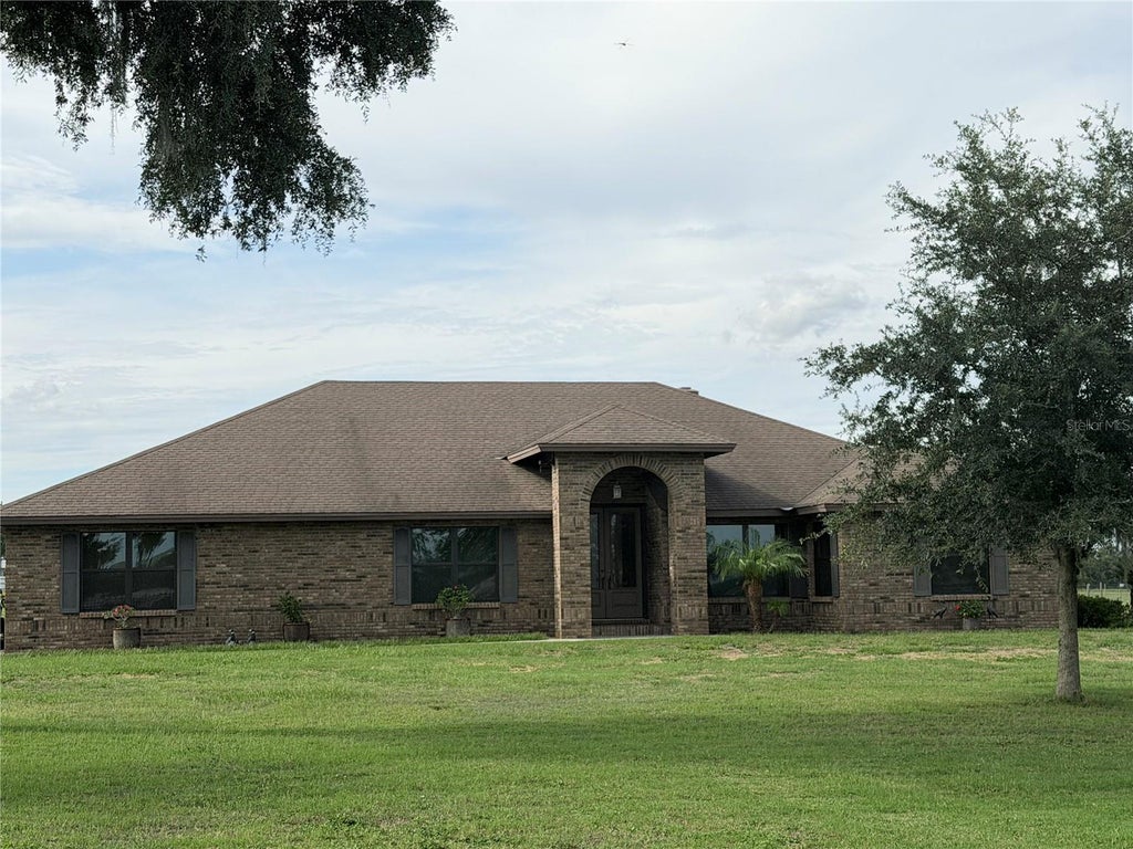 Photo of 6102 Downing Street, Dover, FL 33527 (MLS # L4964386)
