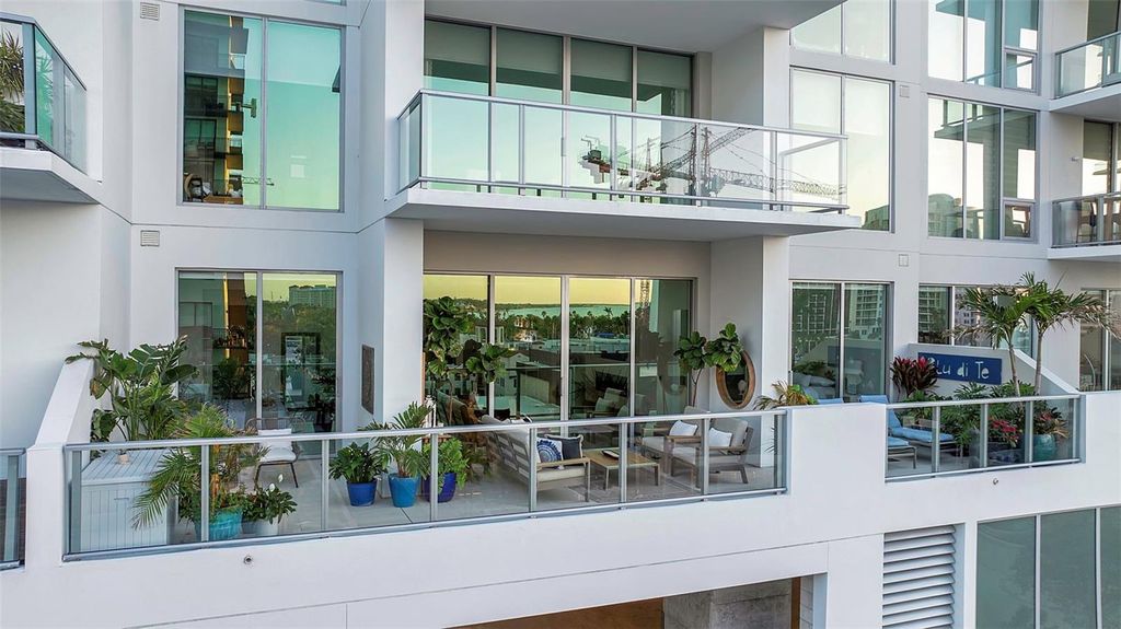 Photo of 301 Quay Commons #503, Sarasota, FL 34236 (MLS # A4666387)