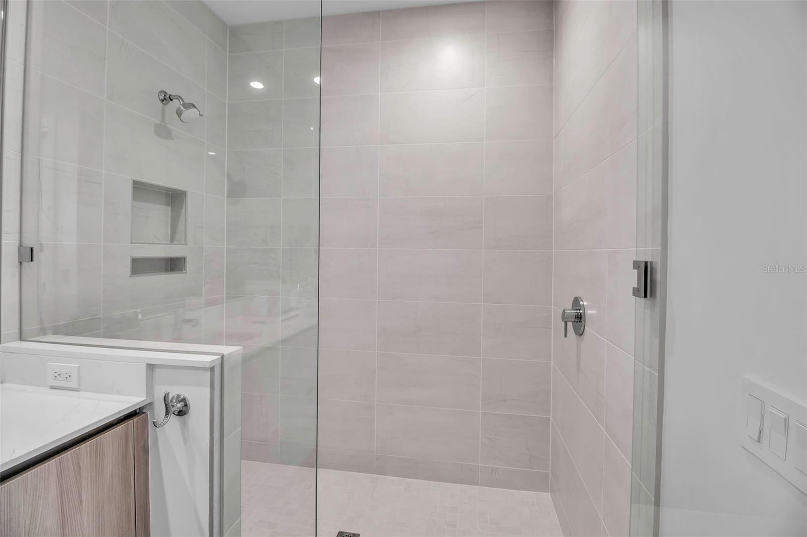 BAYSO SARASOTA CONDOMINIUM - Residential