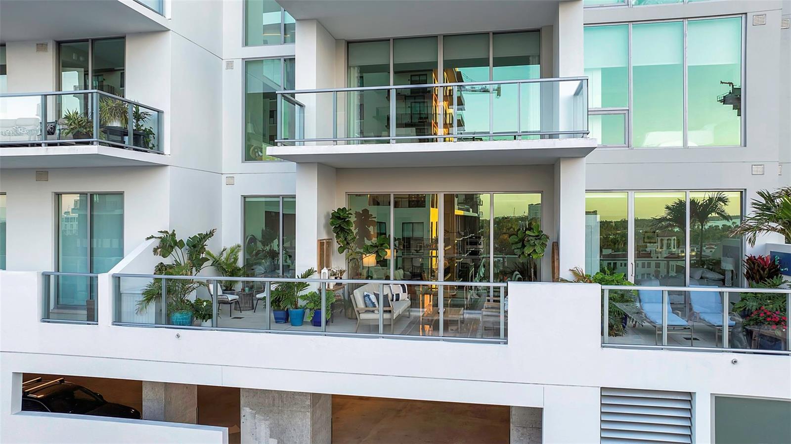 BAYSO SARASOTA CONDOMINIUM - Residential