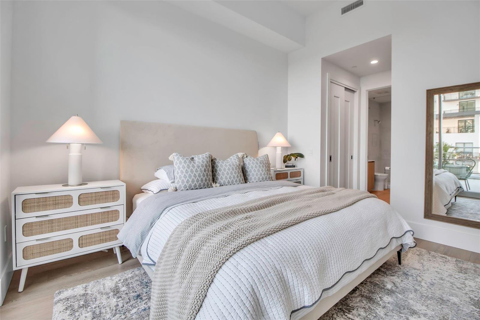 BAYSO SARASOTA CONDOMINIUM - Residential