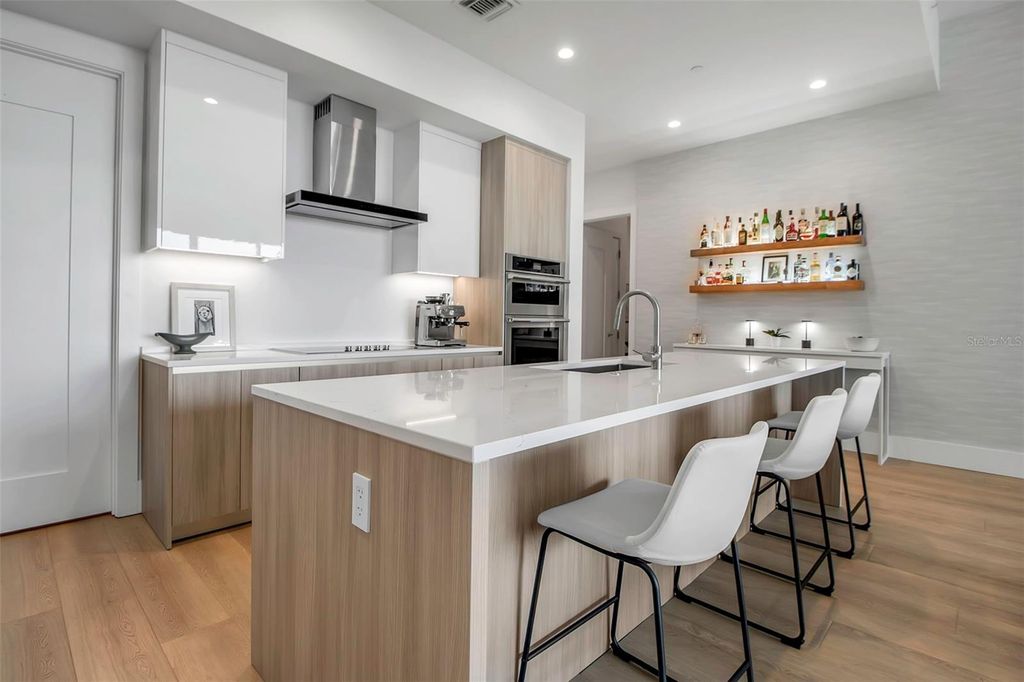 Sarasota FL Condos for Sale 1M to 2M 59 Photo of 301 Quay Commons #503, Sarasota, FL 34236 (MLS # A4666387)