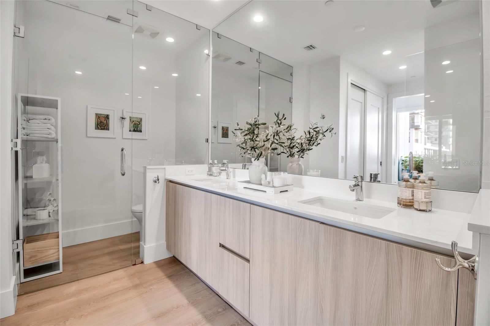 BAYSO SARASOTA CONDOMINIUM - Residential