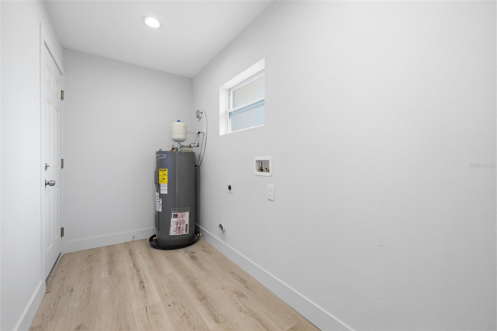 HOLIDAY HEIGHTS UNIT 01 - Residential