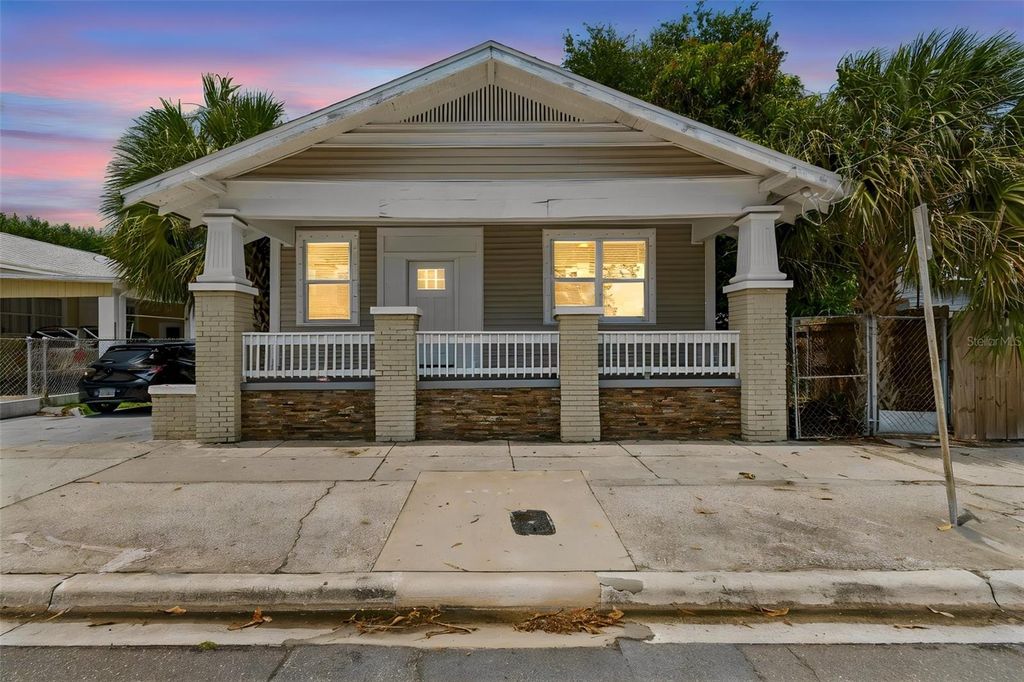 Photo of 1522 E 21st Avenue, Tampa, FL 33605 (MLS # TB8524744)