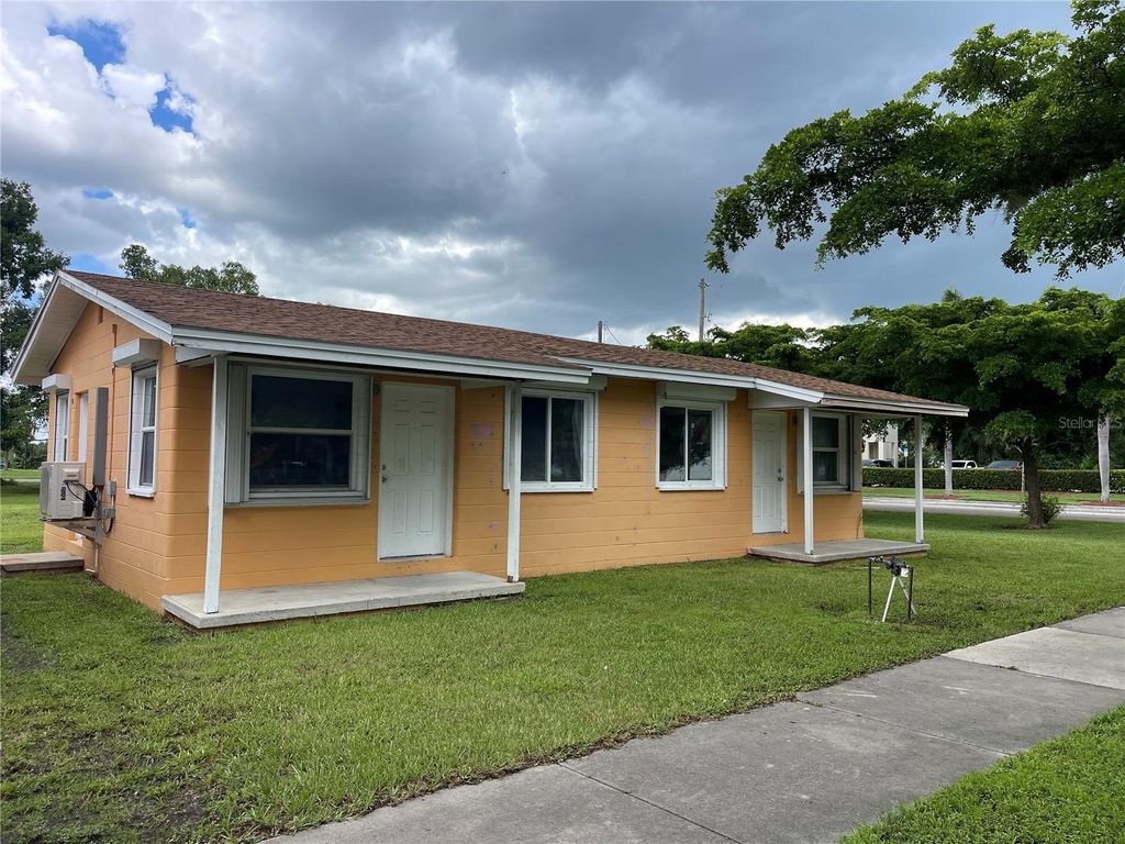 Photo of 418 E Virginia Avenue, Punta Gorda, FL 33950 (MLS # C7515903)