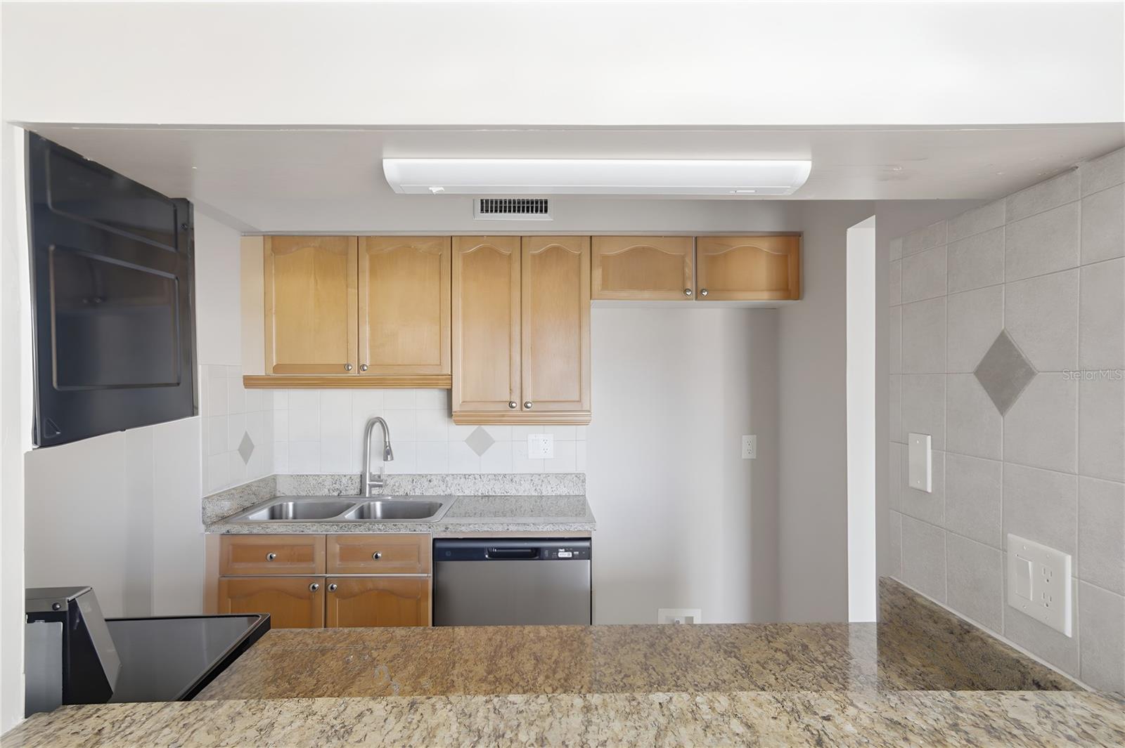 HARBOR VIEW CONDO - Residential