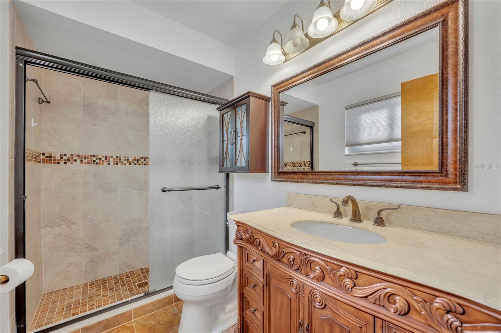 BENTLEY WOODS - Residential