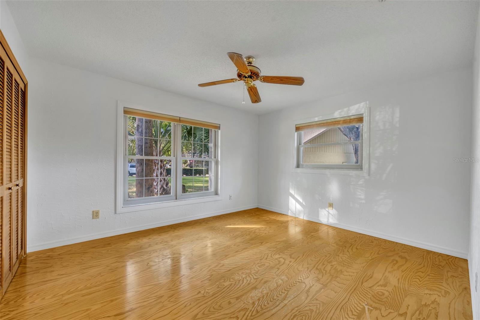 BENTLEY WOODS - Residential