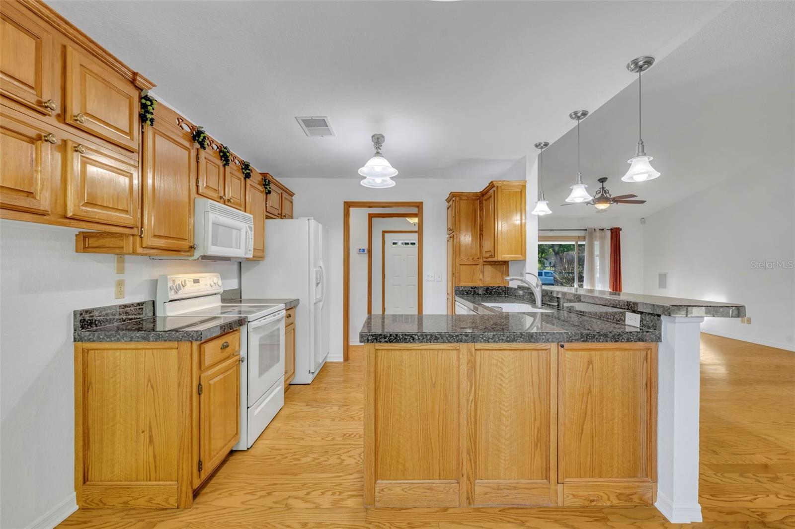 BENTLEY WOODS - Residential