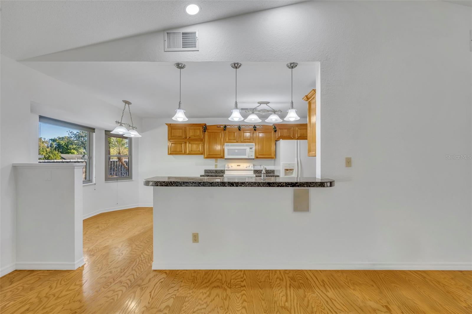 BENTLEY WOODS - Residential