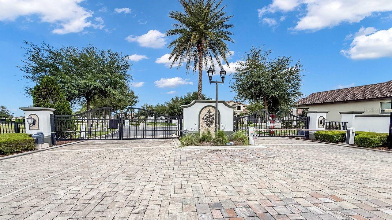 10944 CITRON OAKS DRIVE