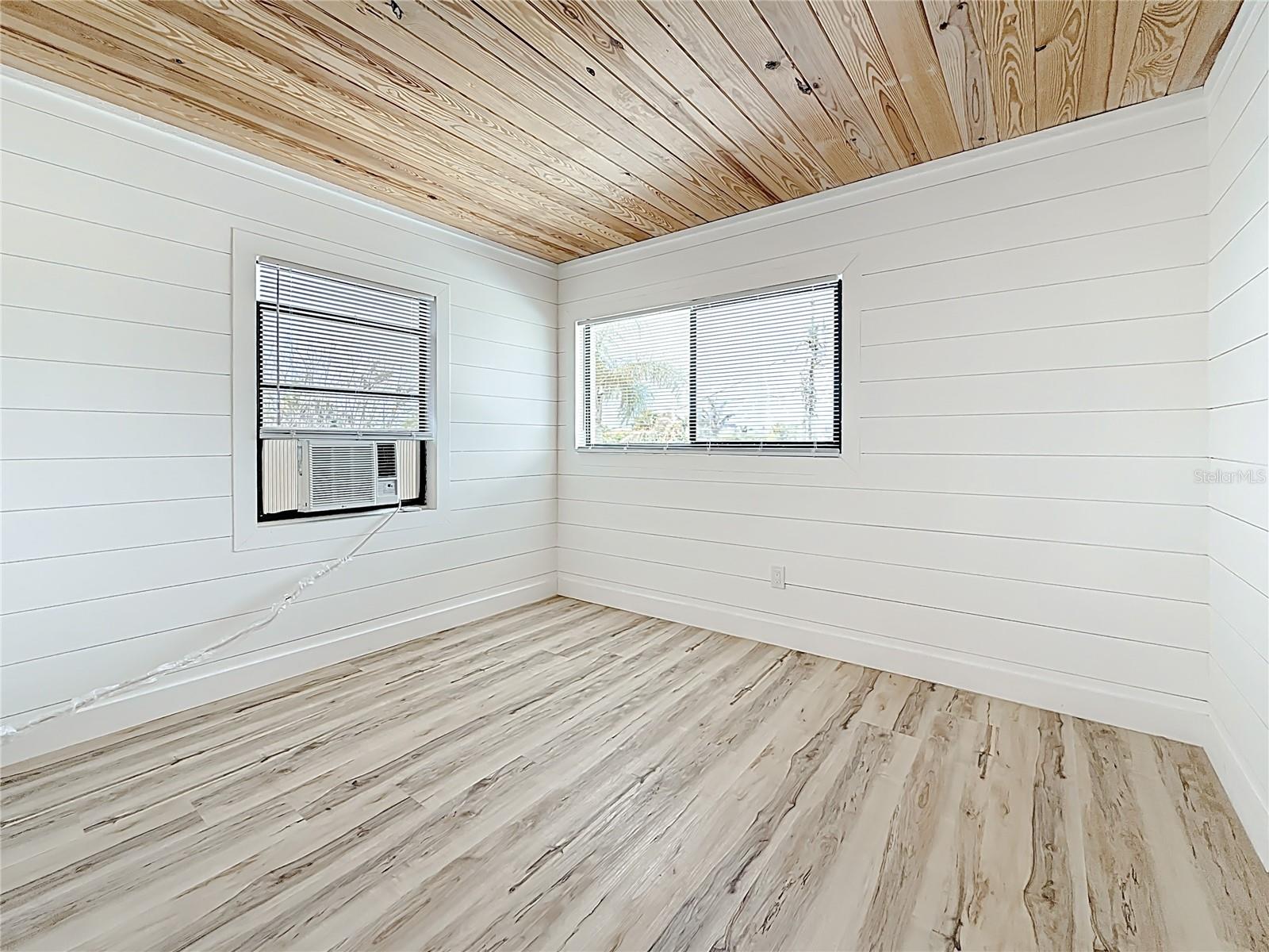 ISLAND ESTATES UNIT 1 SEC A - Residential Lease