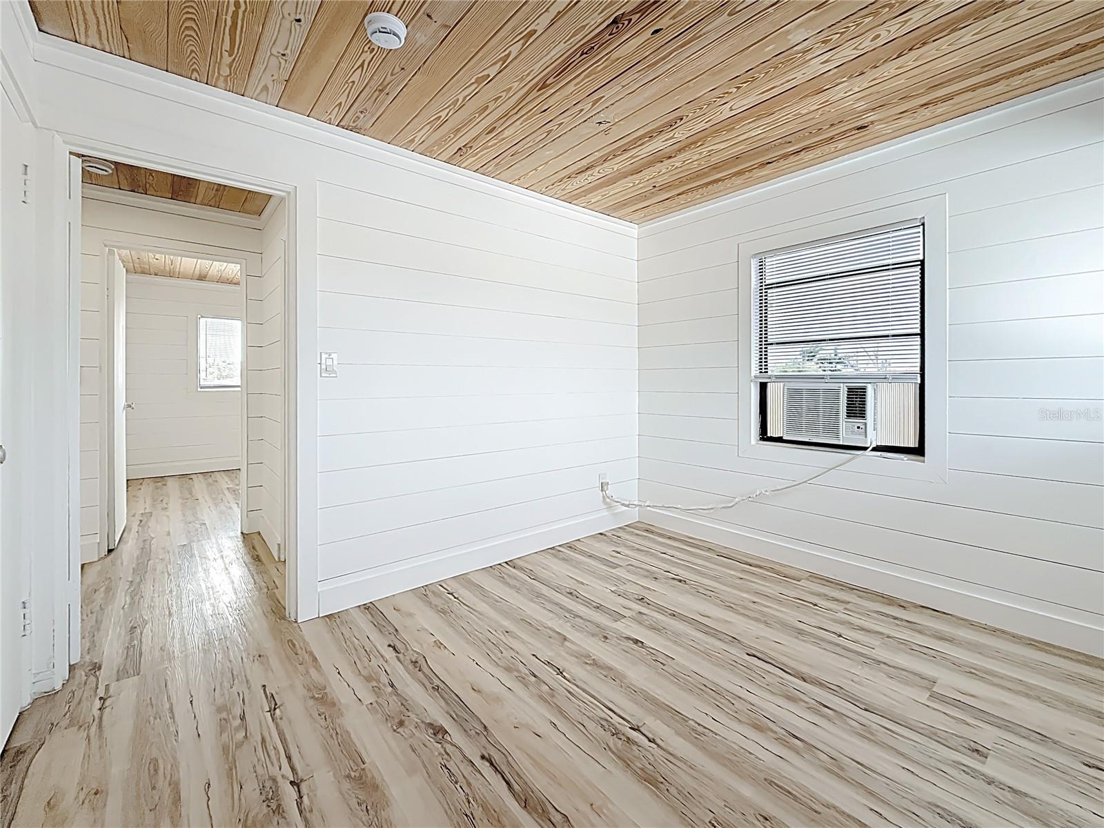 ISLAND ESTATES UNIT 1 SEC A - Residential Lease