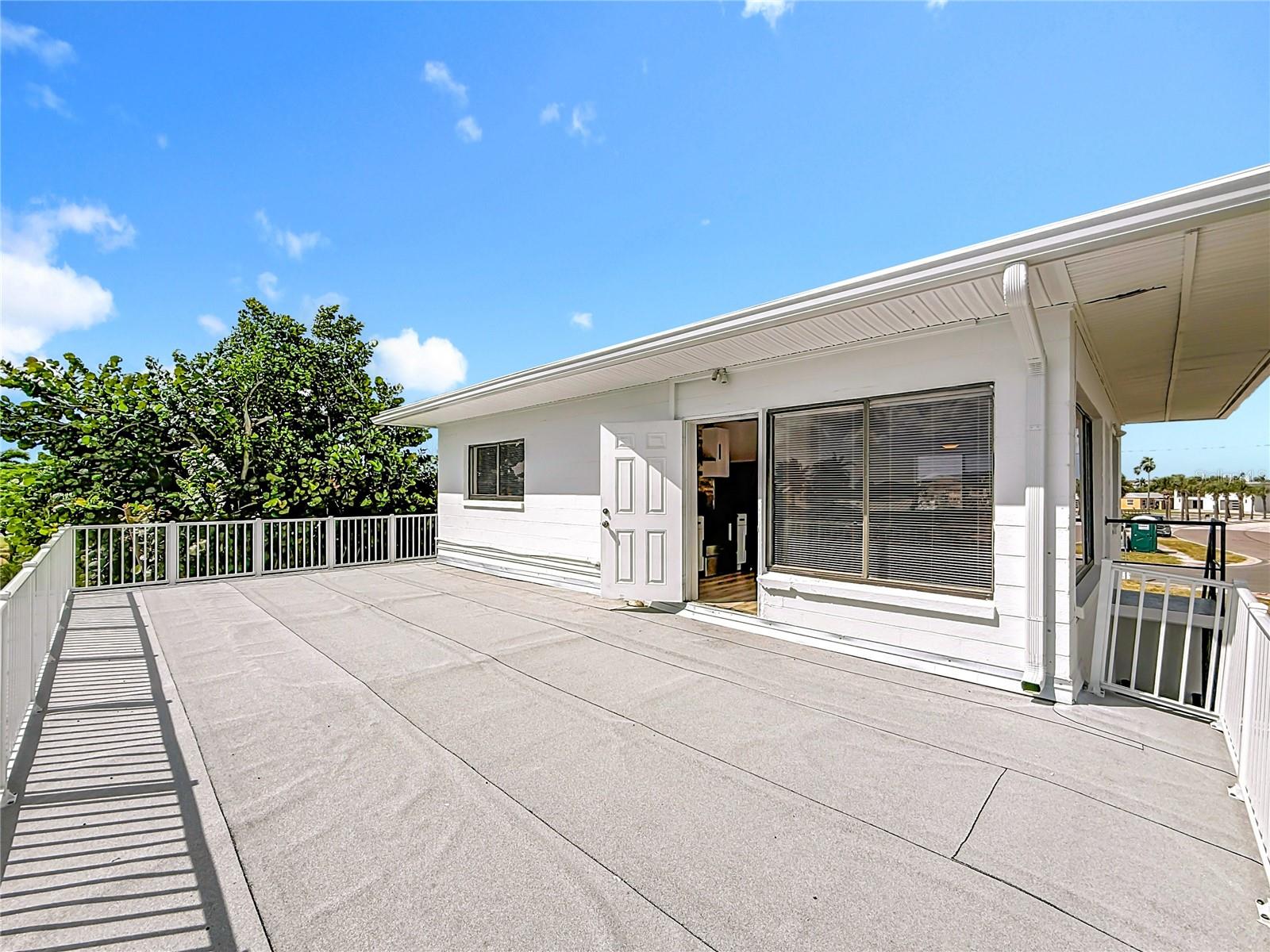 ISLAND ESTATES UNIT 1 SEC A - Residential Lease