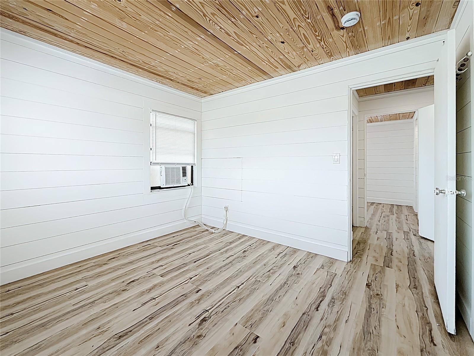 ISLAND ESTATES UNIT 1 SEC A - Residential Lease