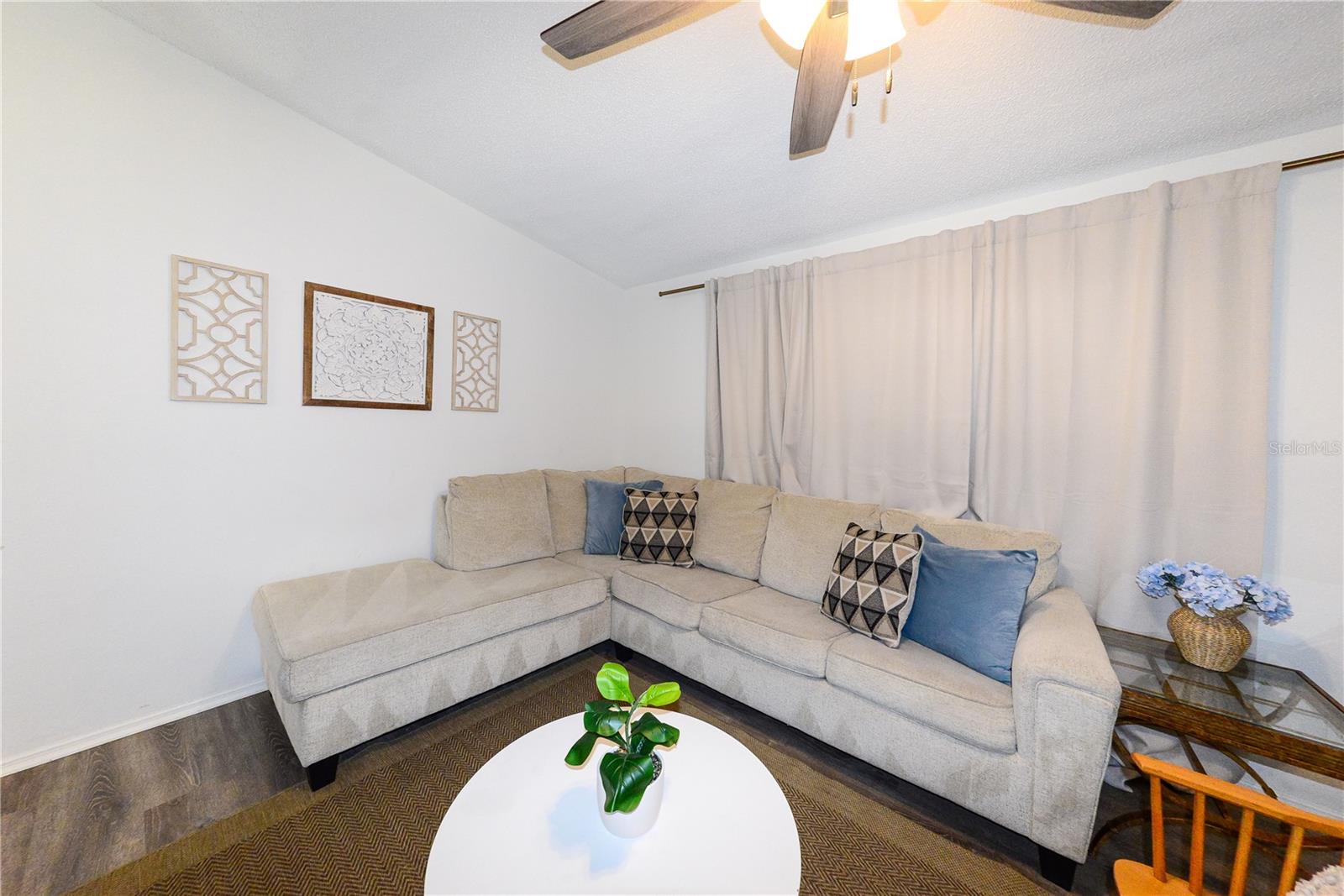 PEYTON PLACE - Residential Lease