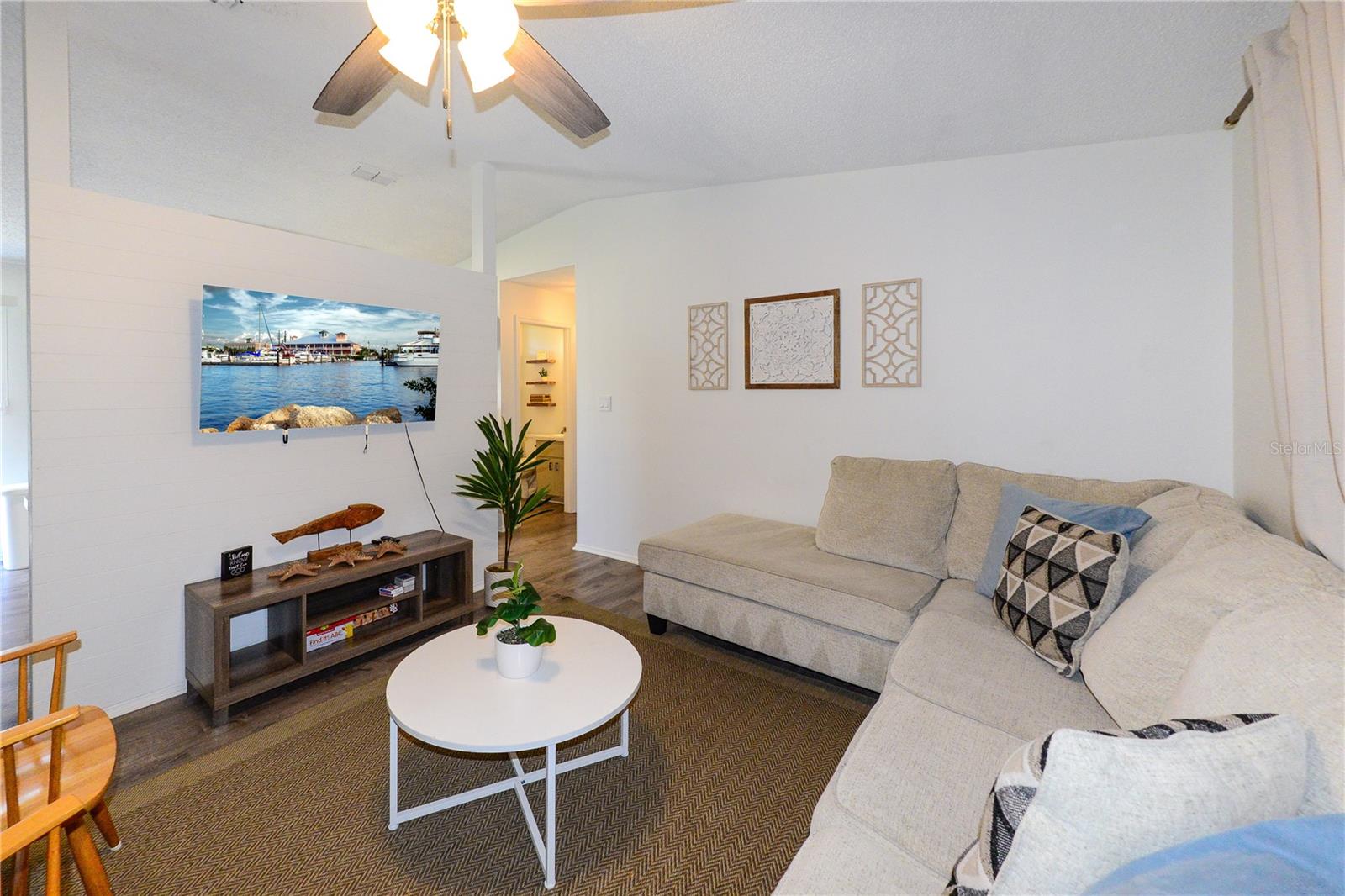 PEYTON PLACE - Residential Lease