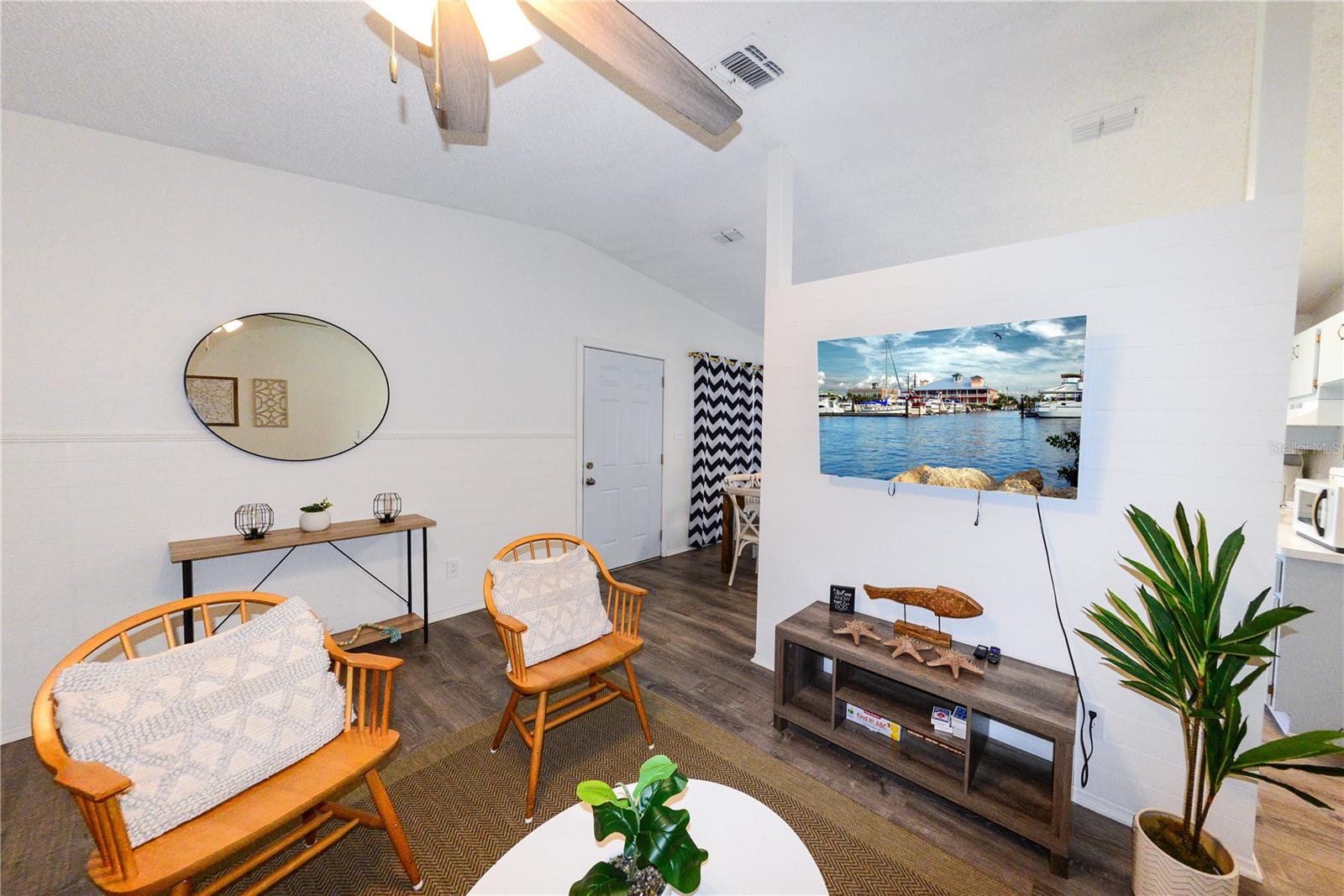 PEYTON PLACE - Residential Lease