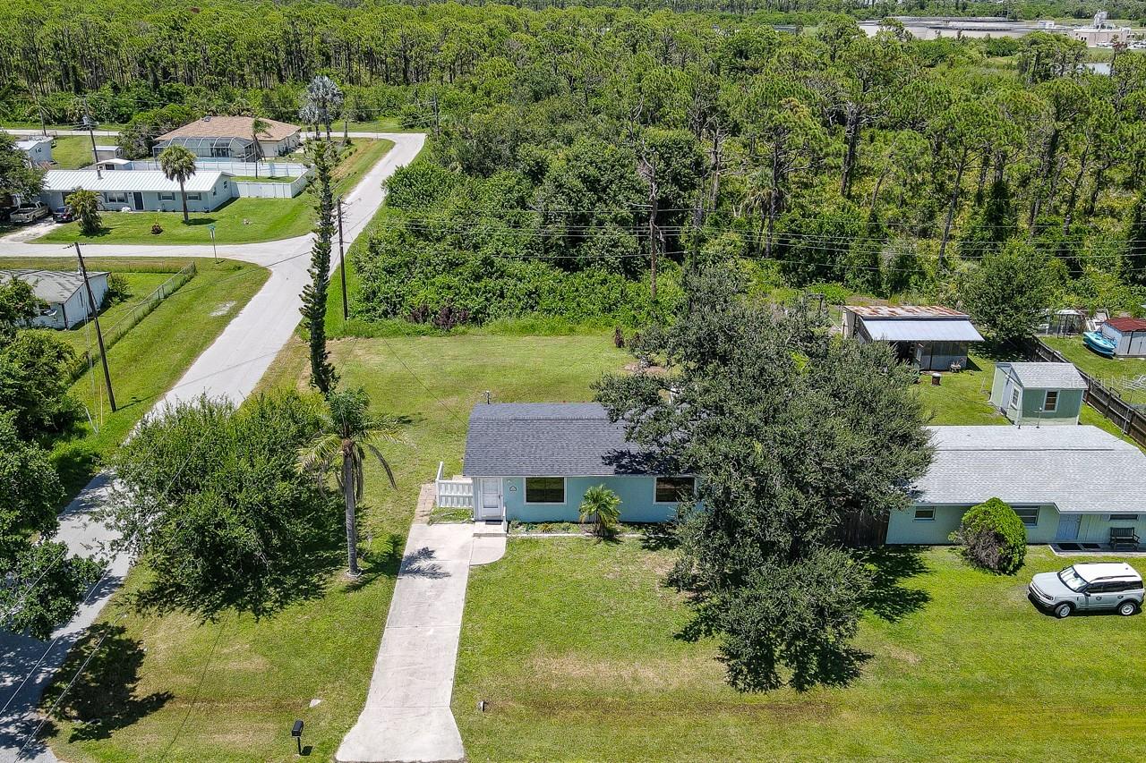 PEYTON PLACE - Residential Lease