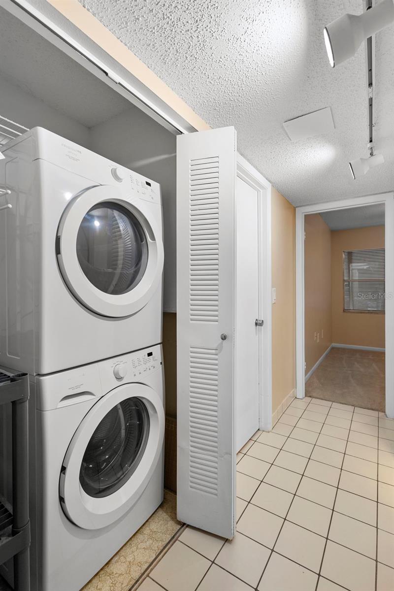 LAKESIDE CONDO APTS - Residential