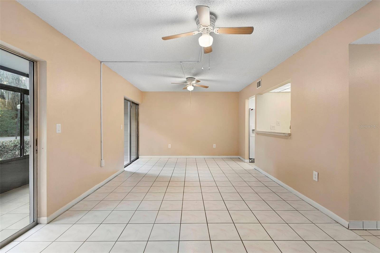 LAKESIDE CONDO APTS - Residential