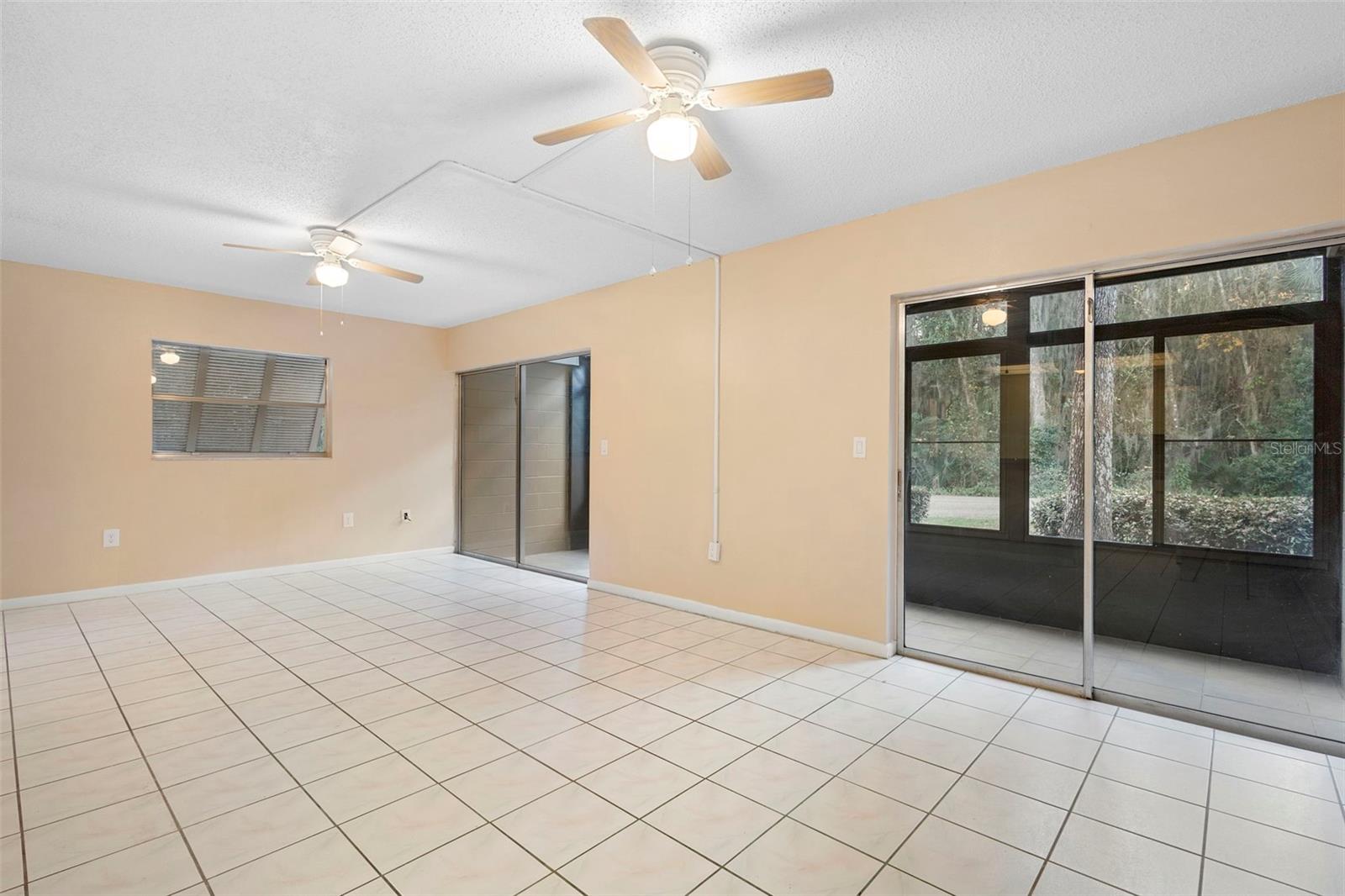 LAKESIDE CONDO APTS - Residential