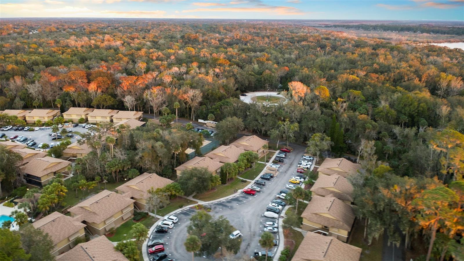 LAKESIDE CONDO APTS - Residential