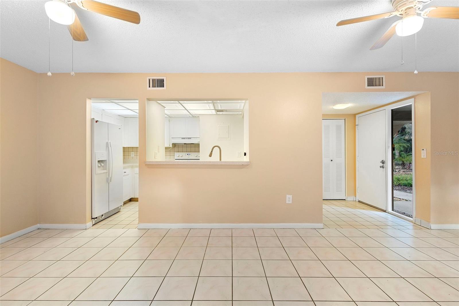 LAKESIDE CONDO APTS - Residential