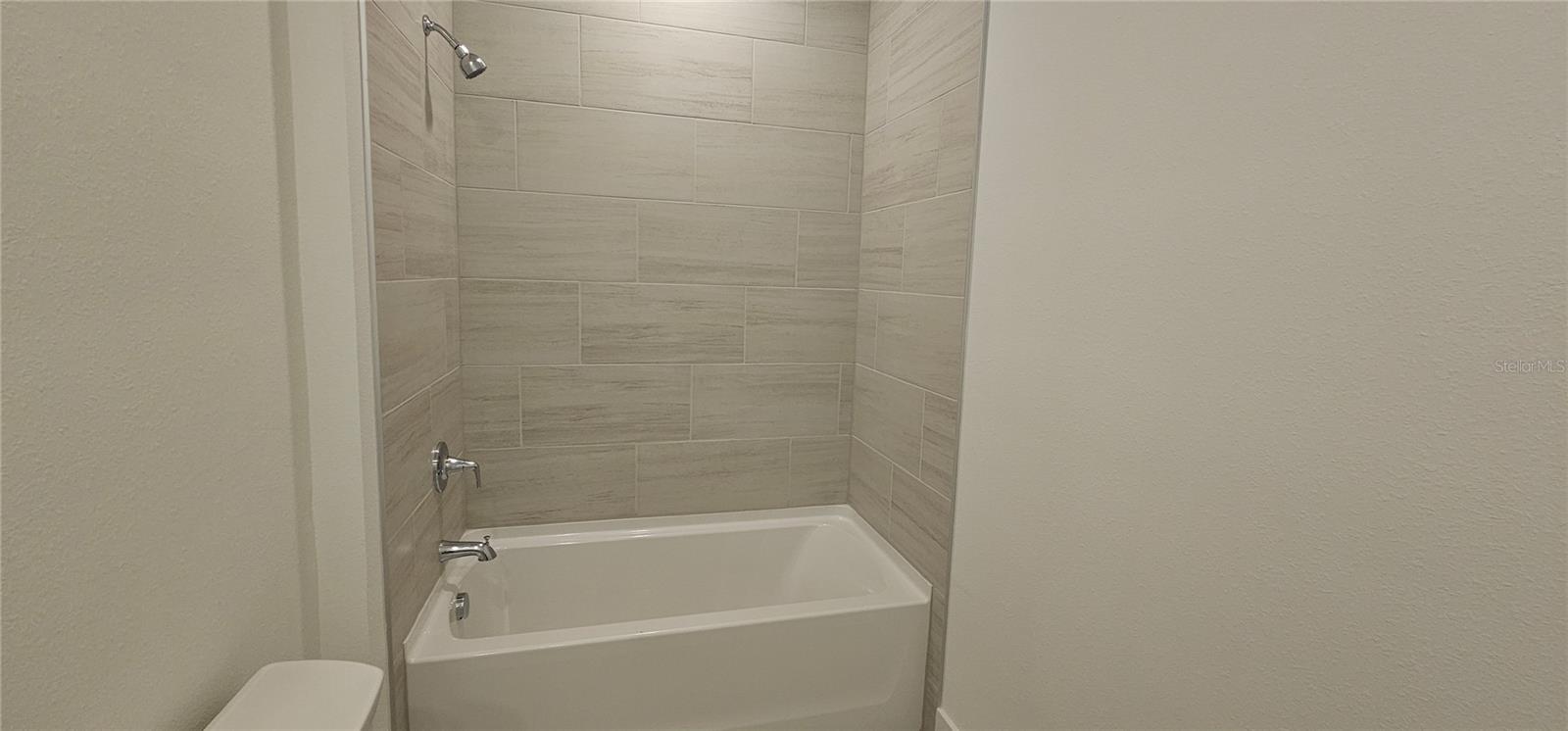 MONTEREY/LAKEWOOD RANCH - Residential Lease