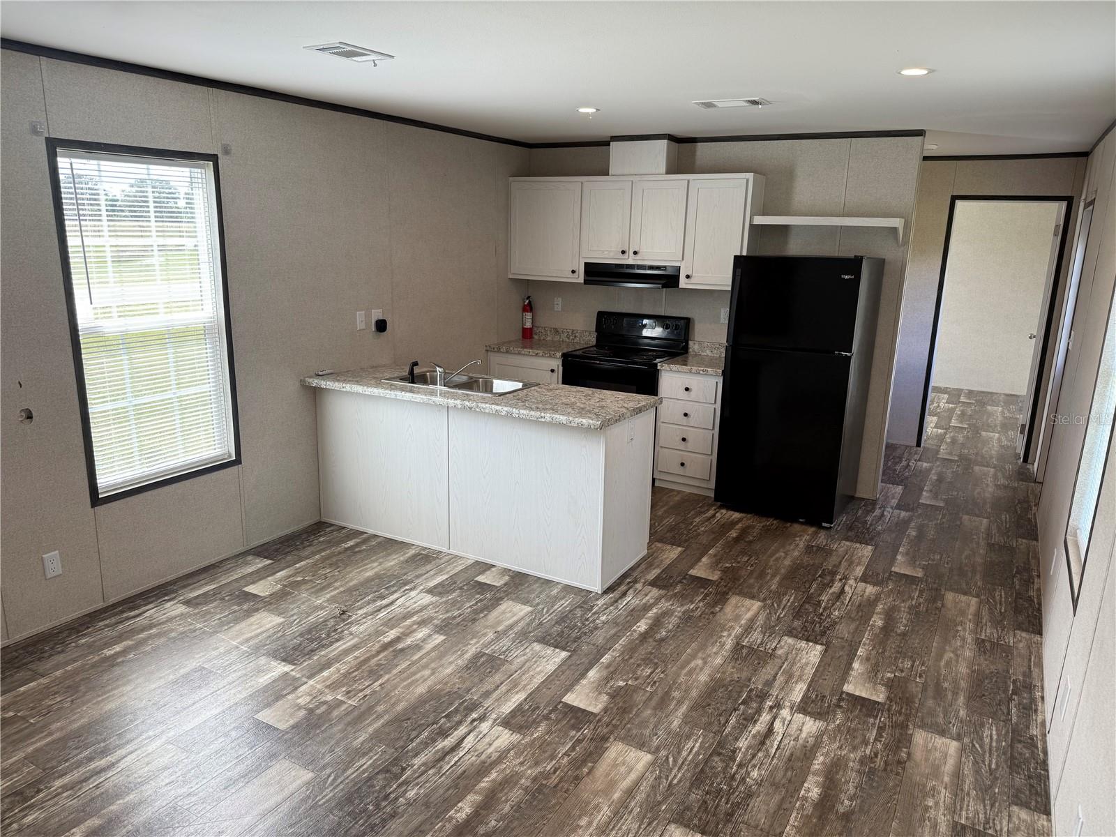 MONTGOMERY ACRES - Residential