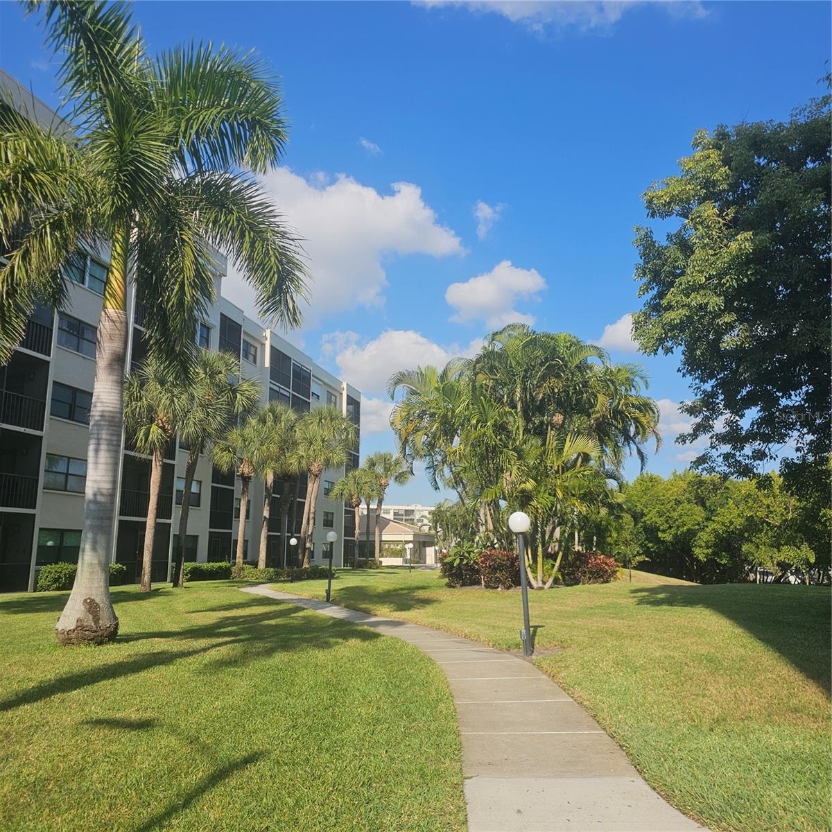 PASADENA COVE CONDO - Residential