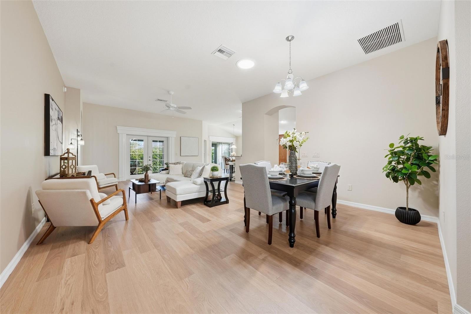 1385 HACKBERRY PLACE