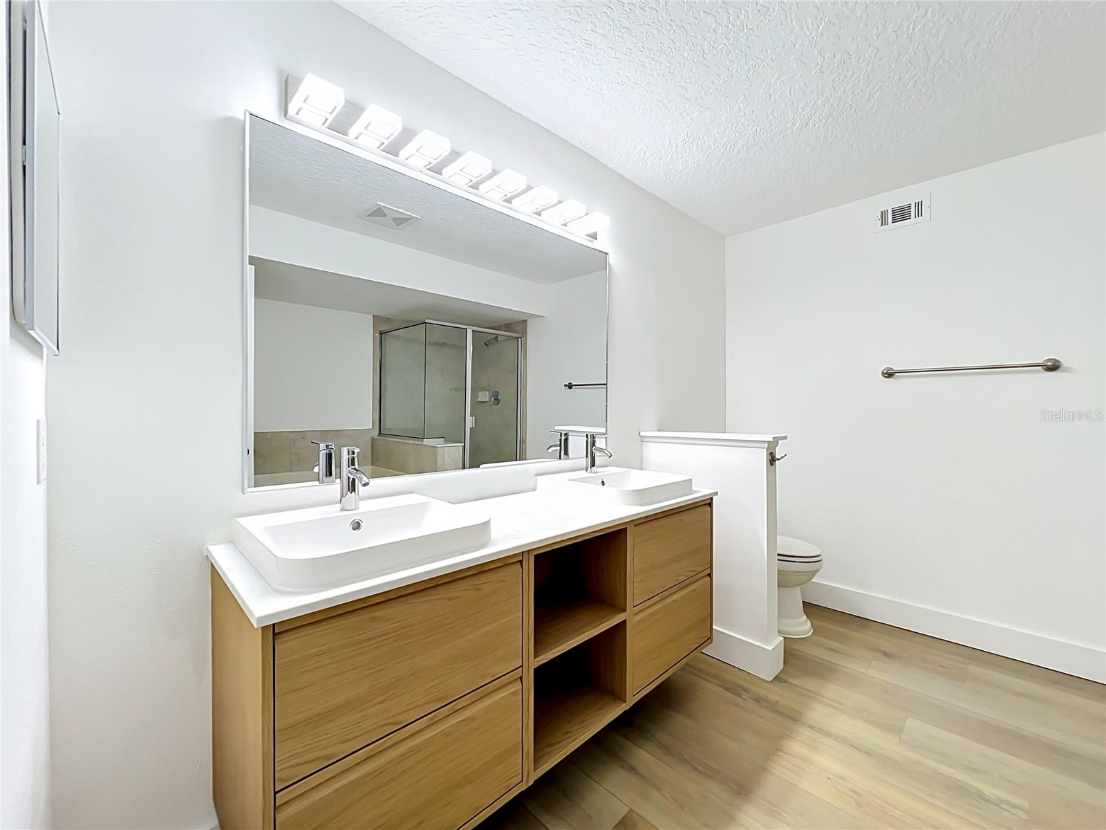 WEDGEWOOD GROVES - Residential
