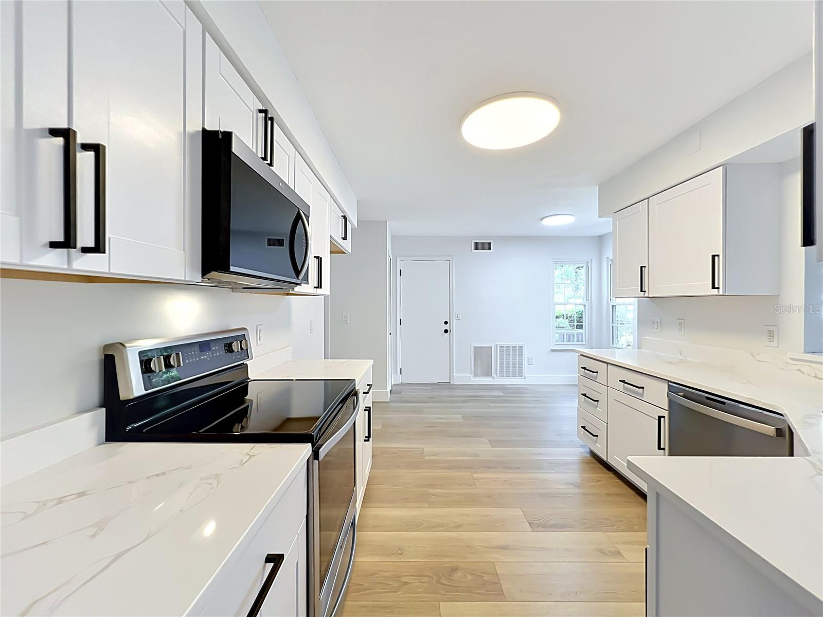 WEDGEWOOD GROVES - Residential
