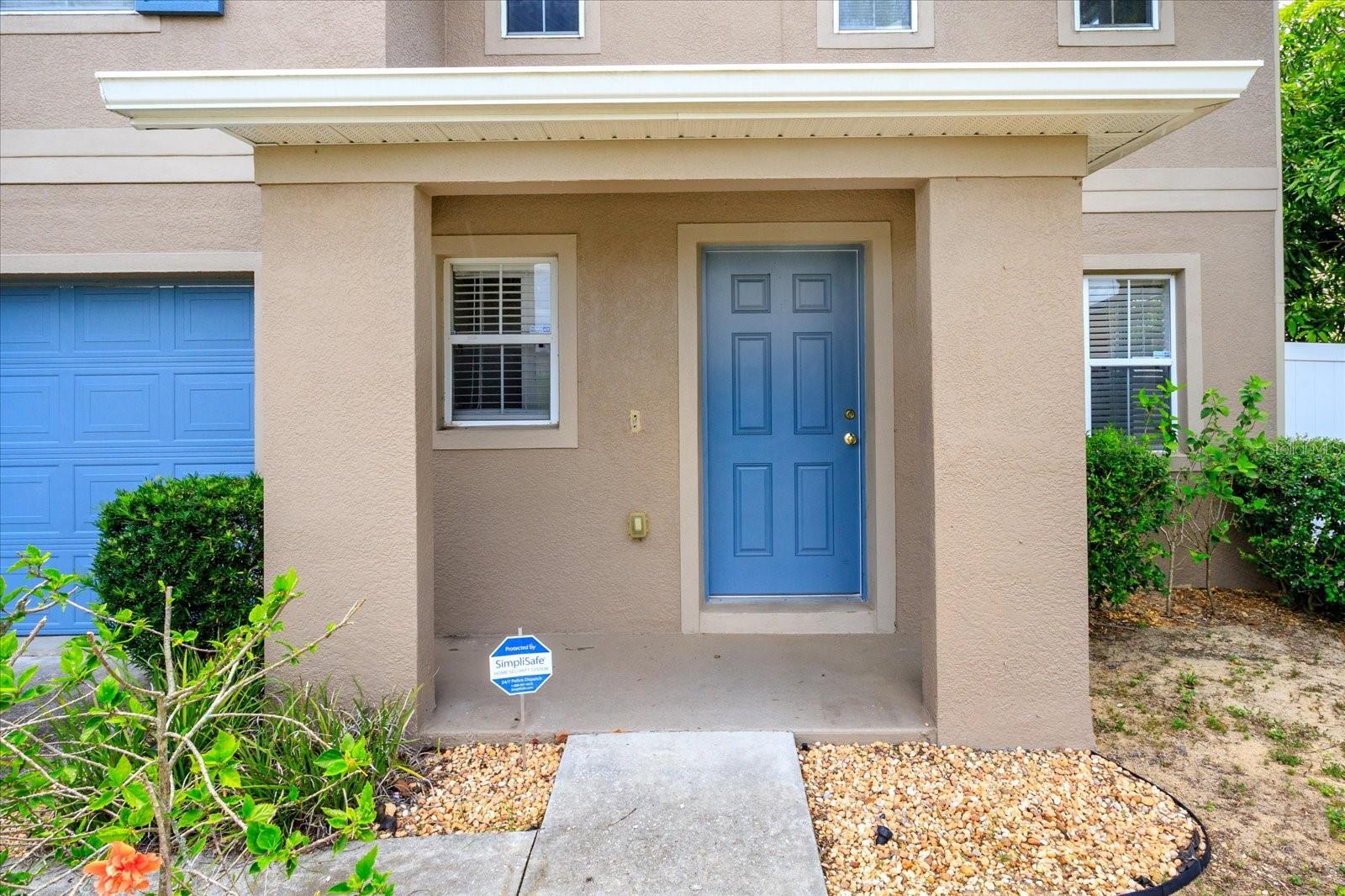 1033 SABINE PLACE