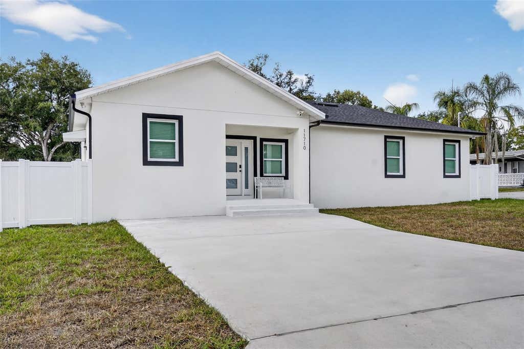 Photo of 11710 Bradley Road, Thonotosassa, FL 33592 (MLS # TB8530675)