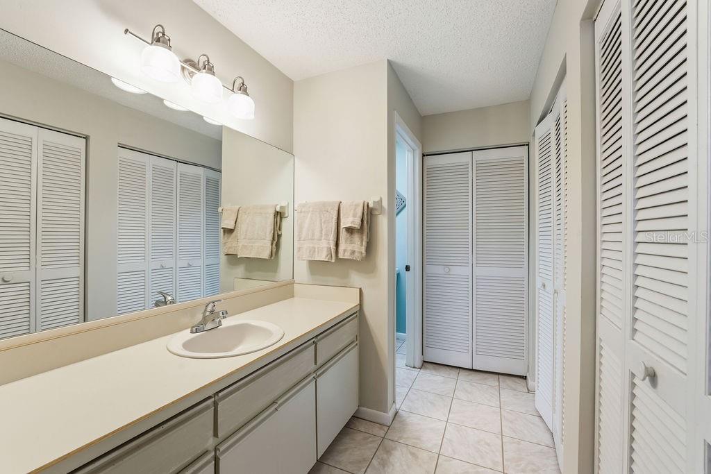 LAKE FOREST SUB - Residential