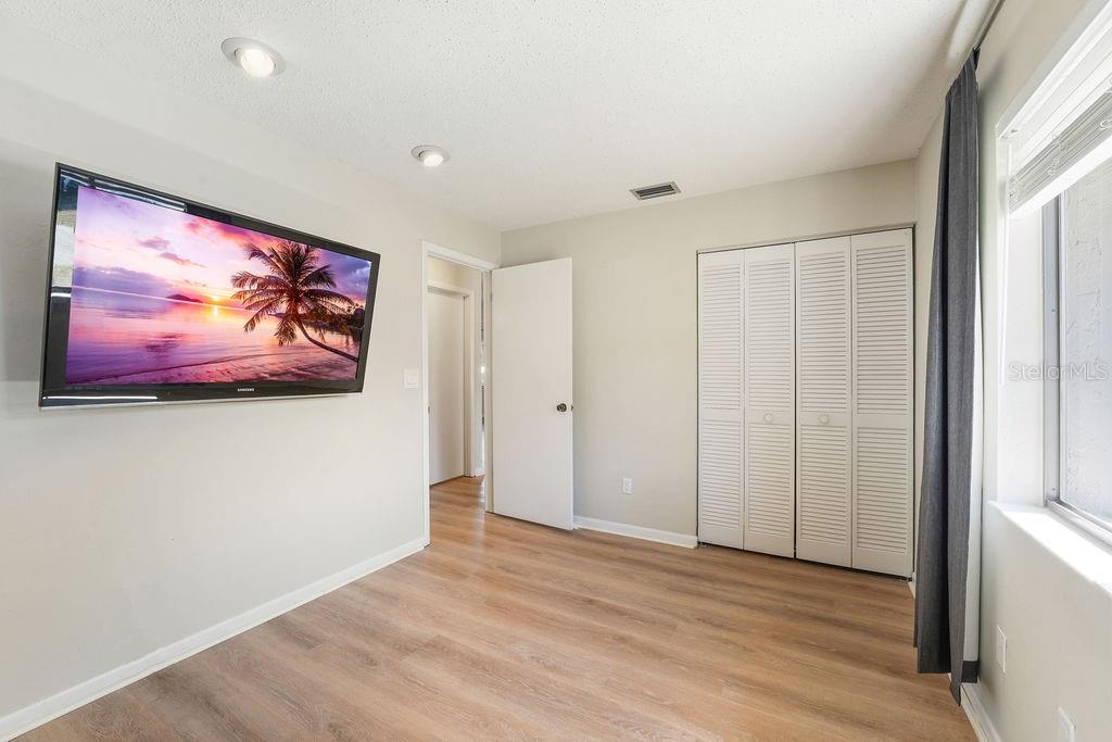 LAKE FOREST SUB - Residential