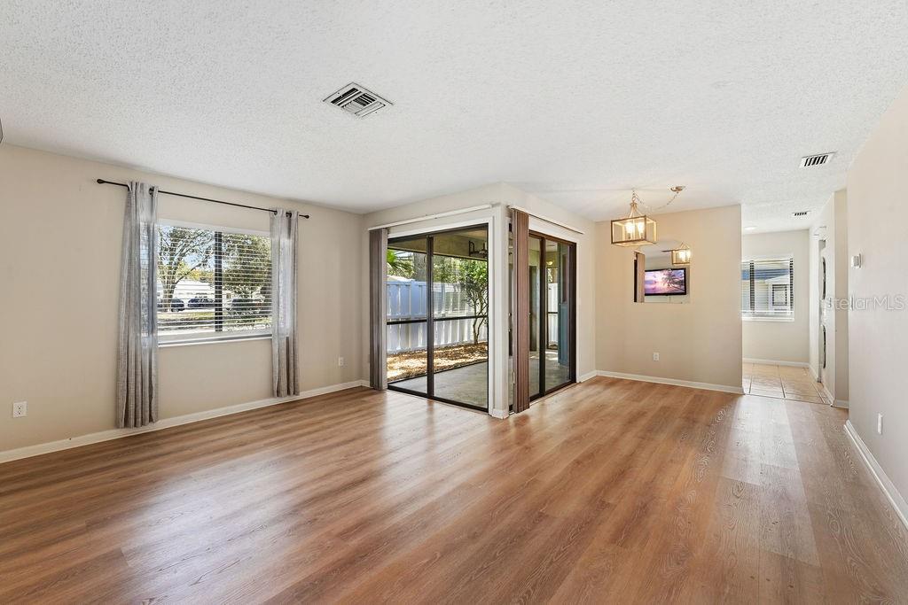 LAKE FOREST SUB - Residential