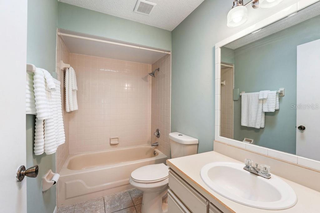 LAKE FOREST SUB - Residential