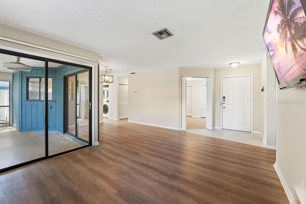 LAKE FOREST SUB - Residential