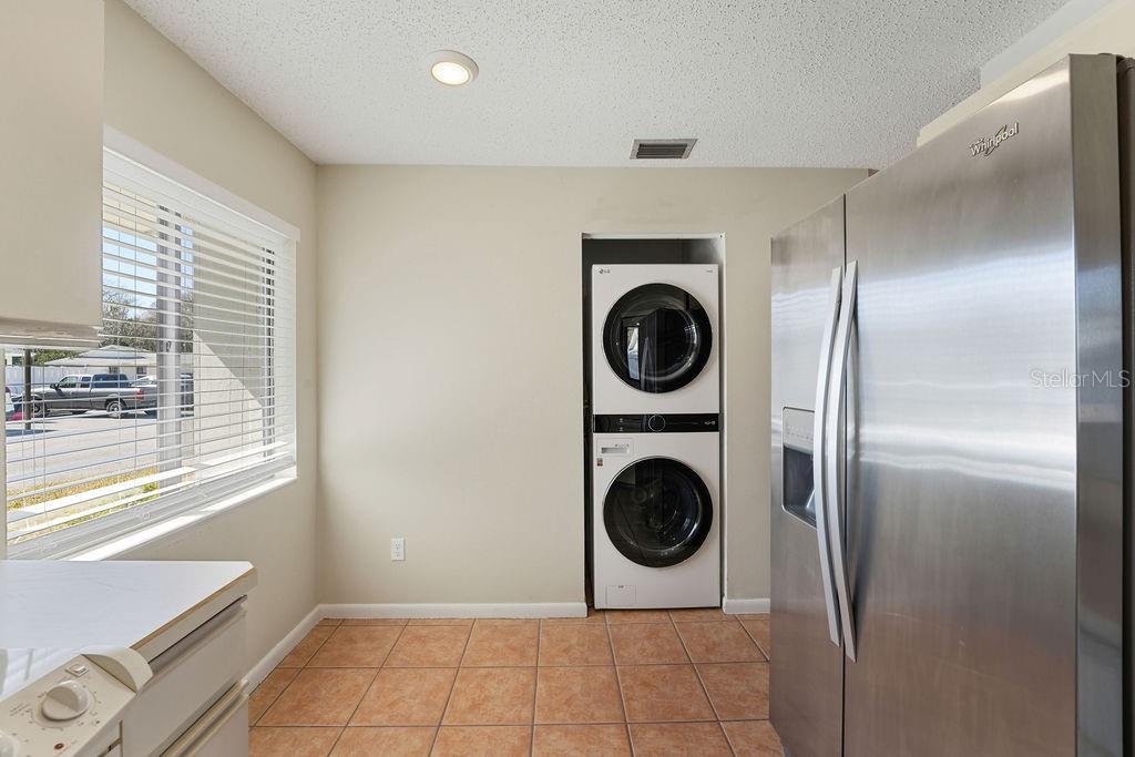 LAKE FOREST SUB - Residential