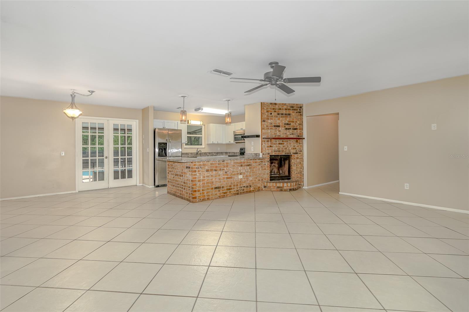 Florida Shores 01 - Residential