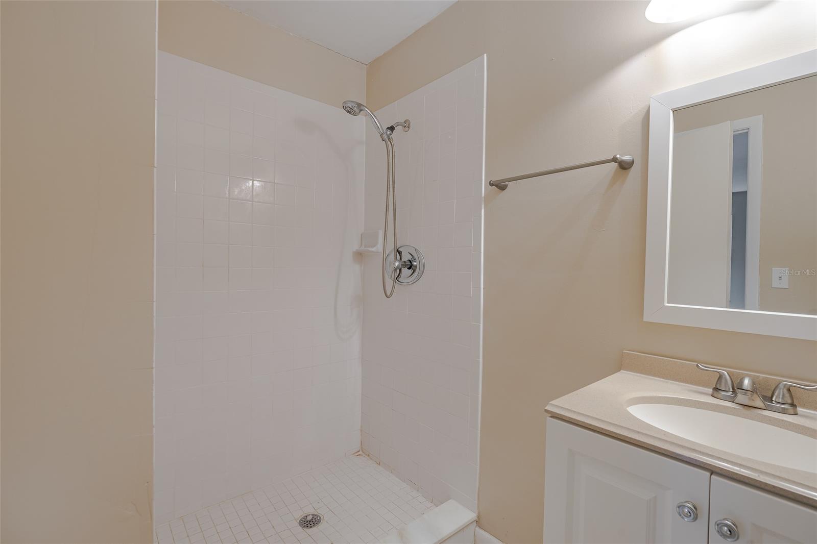 Florida Shores 01 - Residential